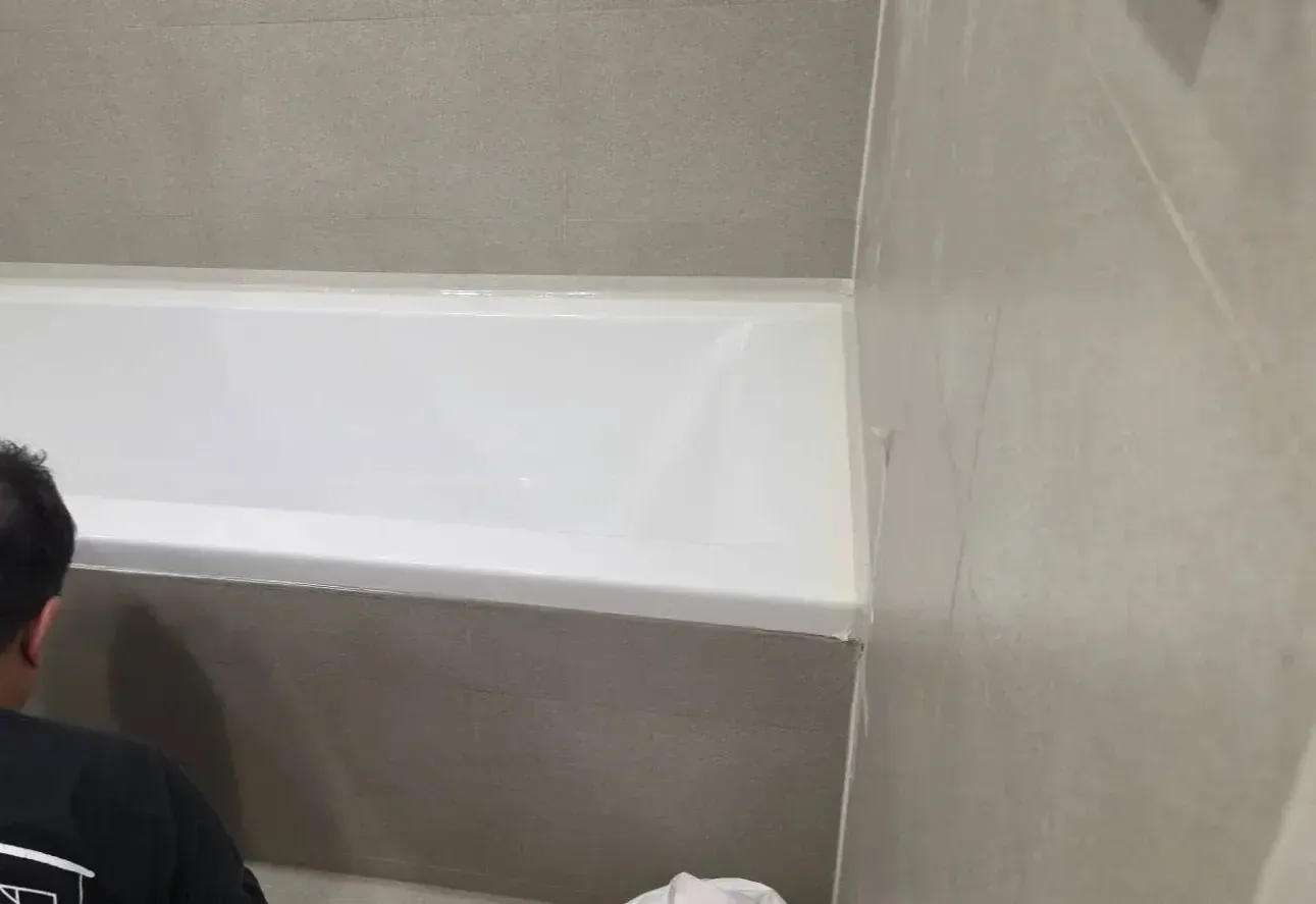 시공 전 강남구 삼성동 풍림아파트 화장실 낡은 매립형 욕조